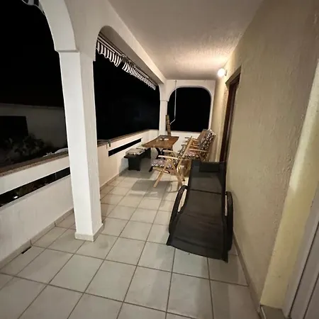 Mazi Apartment *
