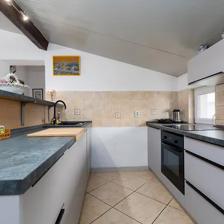 Mazi Apartment Krk Town