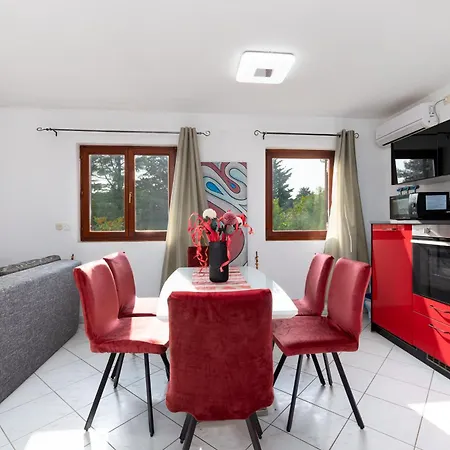 Mazi Apartment