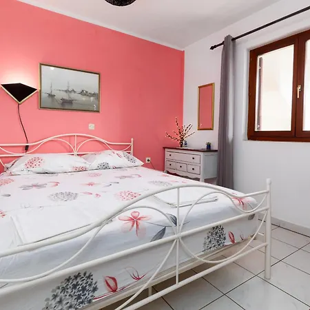 Apartment Mazi *