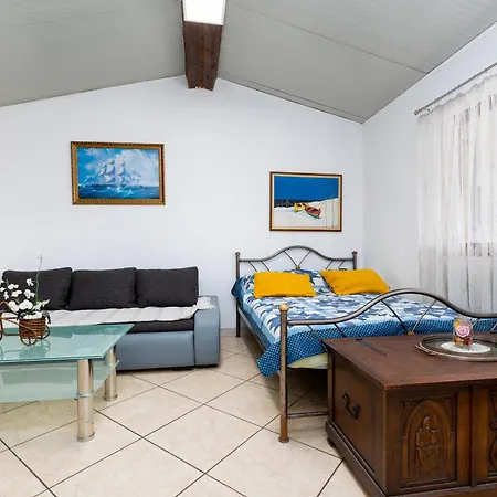 Mazi Apartament